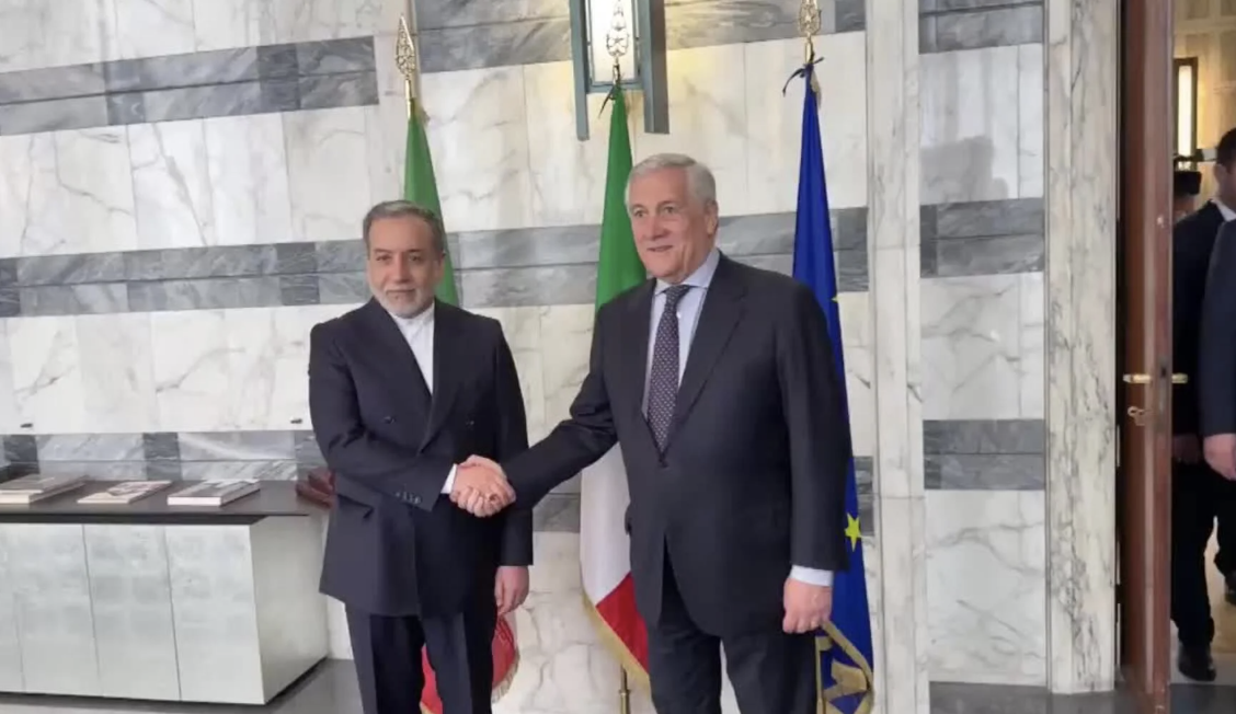 Irán y EE.UU. acuerdan avanzar en las negociaciones nucleares con reuniones técnicas